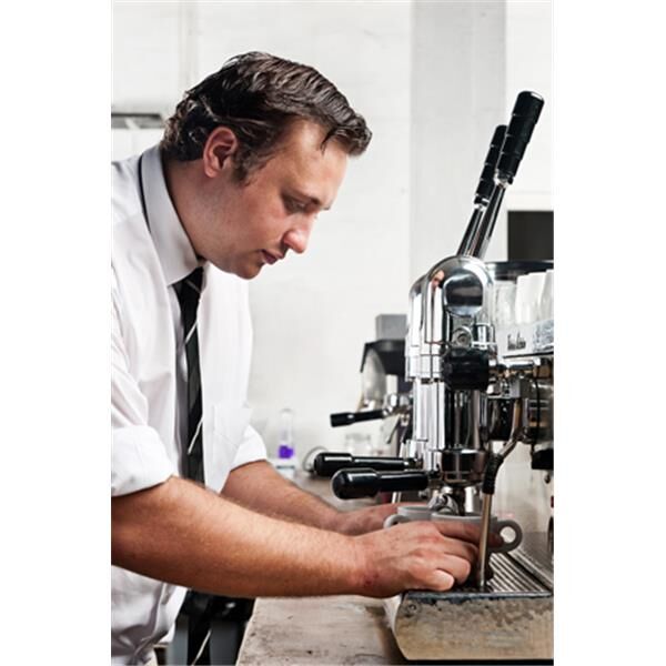 Inbetriebnahme Ihrer Kaffeemaschine mit Mühle in unserem Laden